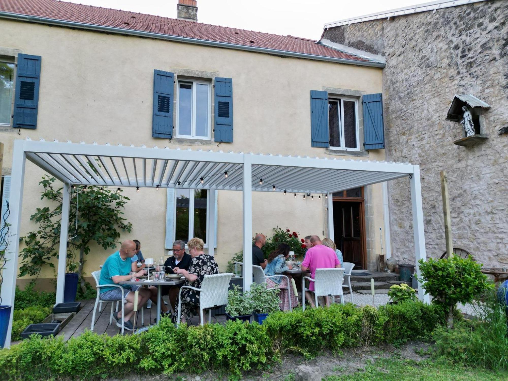 Maison Egalite Melay  Luaran gambar