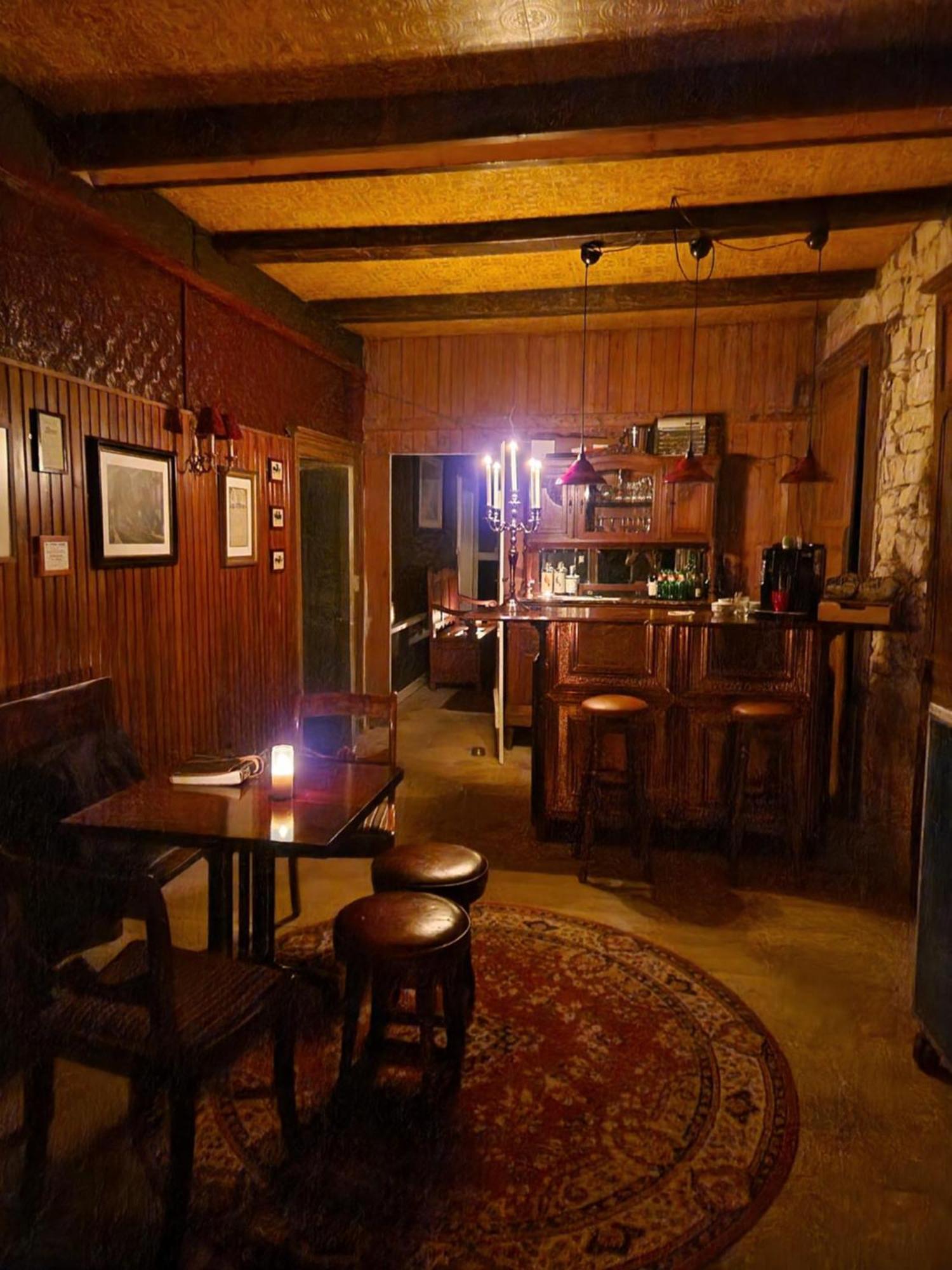 Maison Egalite Melay  Luaran gambar